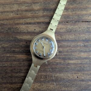 Felca 17 Jewels Ladies Dress Watch Ref 1621 | Champagne Dial | Integrated Gold-Tone Bracelet | Vintage Swiss Manual Wind | Pre-Owned