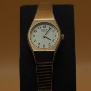 Seiko Quartz 2P20 | Ladies Gold-Tone | White Arabic Dial | Expansion Bracelet | Vintage